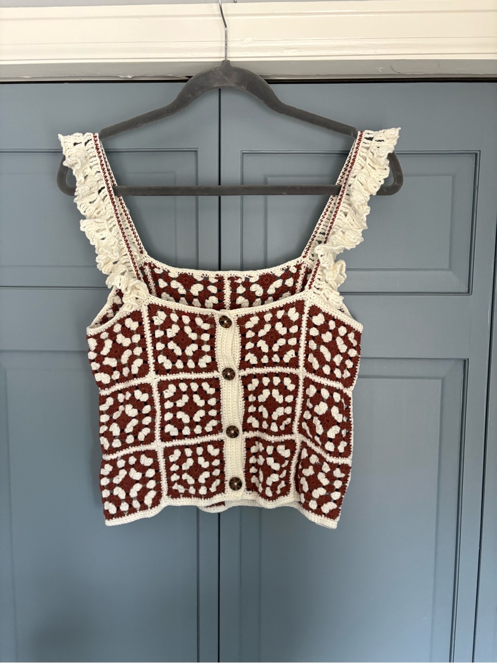 Marine Layer Crochet Button Tank in Rust and Cream - Picture 2 of 3
